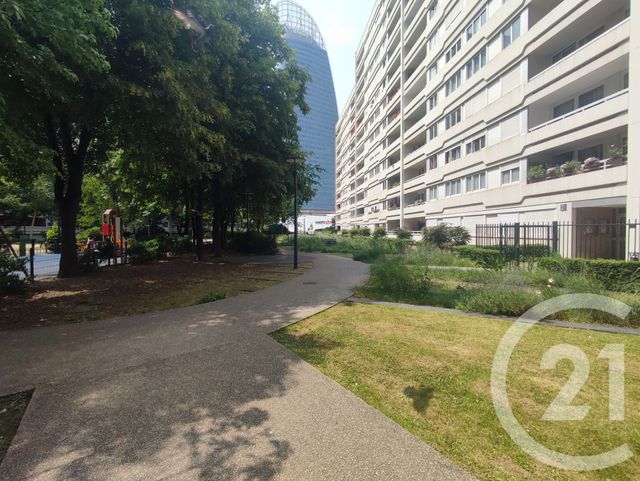 Appartement F2 à vendre - 2 pièces - 47 m2 - Courbevoie - 92 - ILE-DE-FRANCE