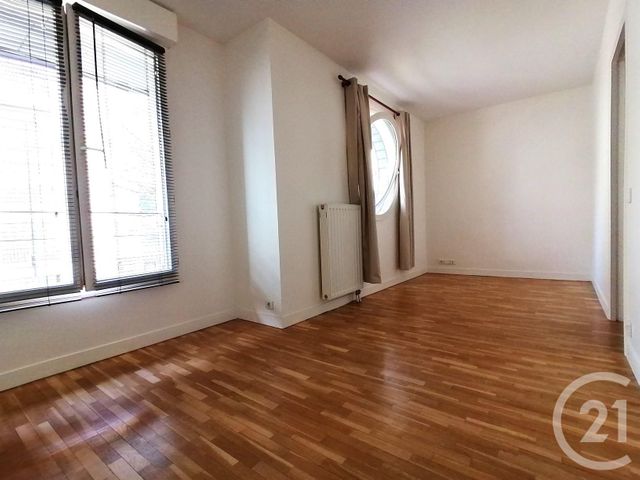 Appartement F1 à louer - 1 pièce - 23,33 m2 - Courbevoie - 92 - ILE-DE-FRANCE