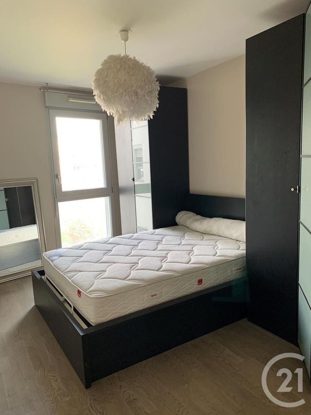 Afficher la photo en grand Appartement F4 à louer - 4 pièces - 79,77 m2 - Gennevilliers - 92 - ILE-DE-FRANCE