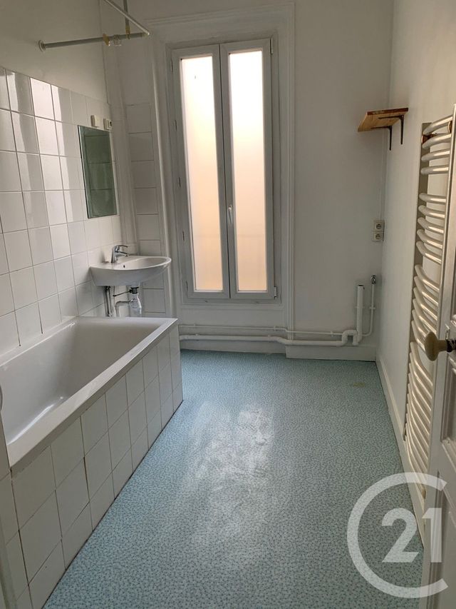 Appartement F3 à louer - 3 pièces - 61,53 m2 - Courbevoie - 92 - ILE-DE-FRANCE
