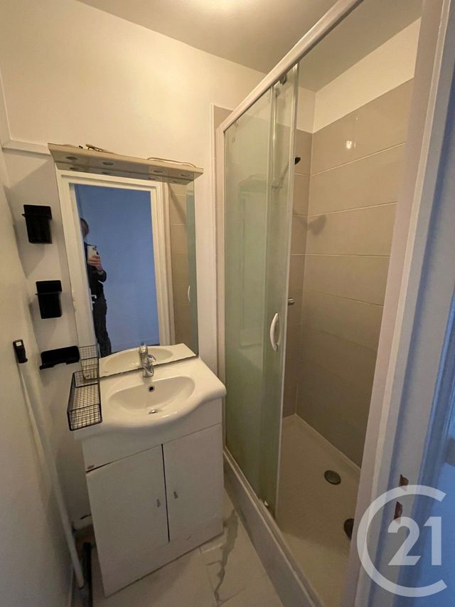 Appartement Studio &agrave; louer - 1 pi&egrave;ce - 25 m2 - Nanterre - 92 - ILE-DE-FRANCE