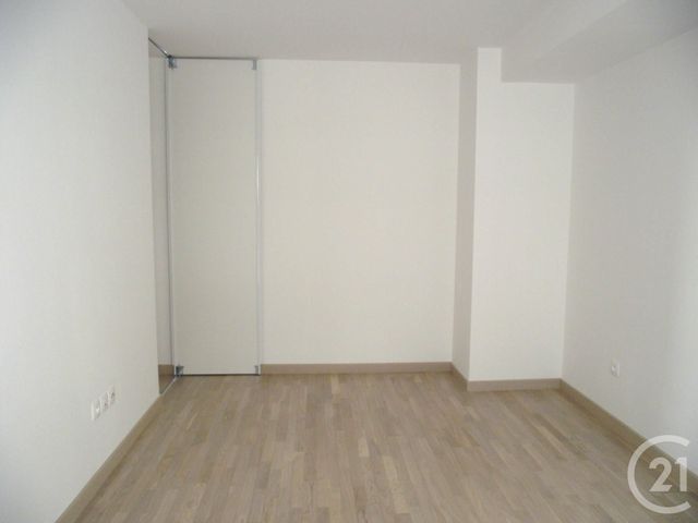 Appartement Duplex &agrave; louer - 2 pi&egrave;ces - 47,81 m2 - Asnieres Sur Seine - 92 - ILE-DE-FRANCE