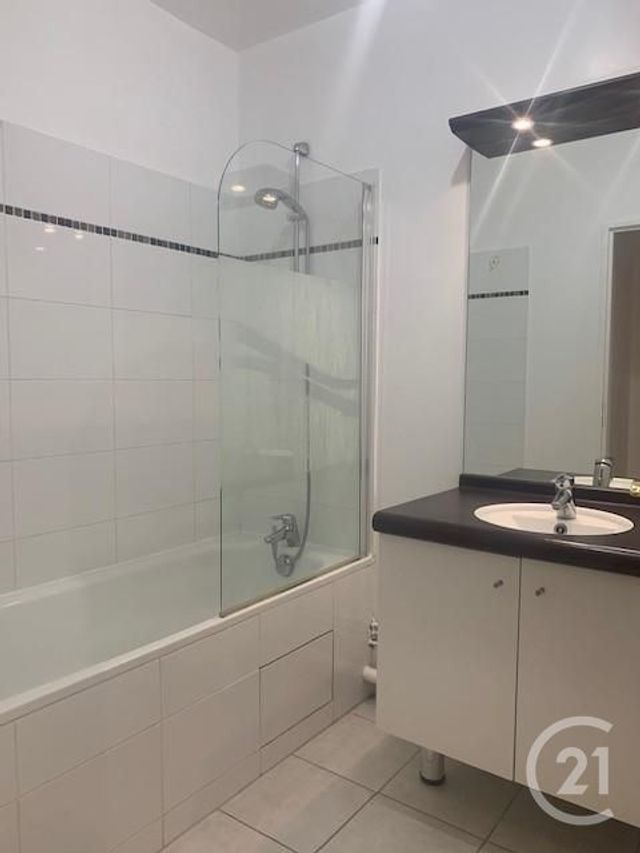 Appartement F3 &agrave; louer - 3 pi&egrave;ces - 76,40 m2 - Asnieres Sur Seine - 92 - ILE-DE-FRANCE