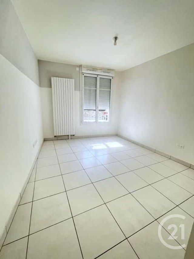 Appartement F1 &agrave; louer - 1 pi&egrave;ce - 25,83 m2 - La Garenne Colombes - 92 - ILE-DE-FRANCE