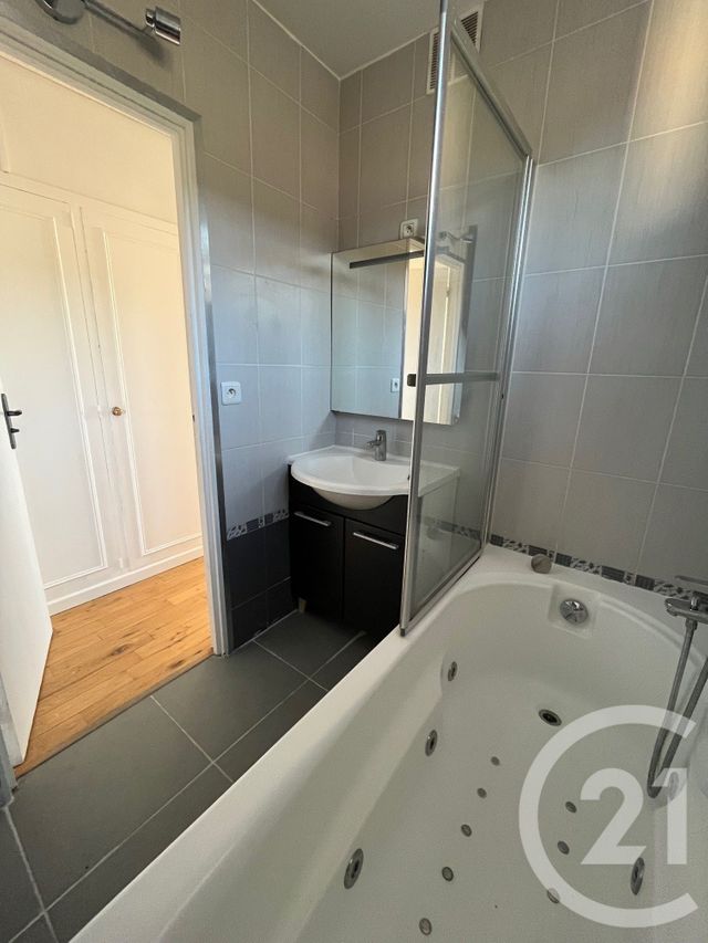 Appartement T3 &agrave; louer - 3 pi&egrave;ces - 59 m2 - Bois Colombes - 92 - ILE-DE-FRANCE