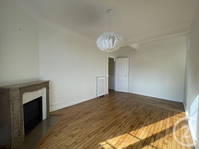 Appartement F3 &agrave; louer - 3 pi&egrave;ces - 84,43 m2 - Colombes - 92 - ILE-DE-FRANCE