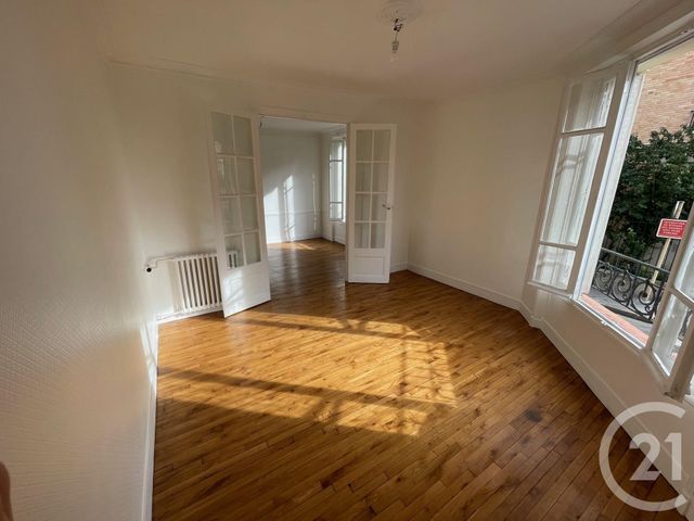 Appartement F3 &agrave; louer - 3 pi&egrave;ces - 60 m2 - Courbevoie - 92 - ILE-DE-FRANCE