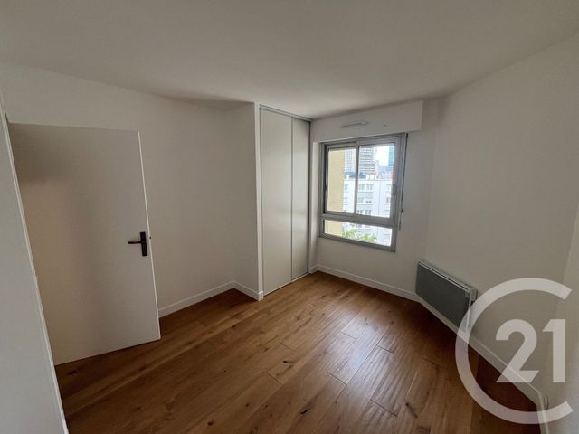 Appartement T3 &agrave; louer - 3 pi&egrave;ces - 67 m2 - Courbevoie - 92 - ILE-DE-FRANCE