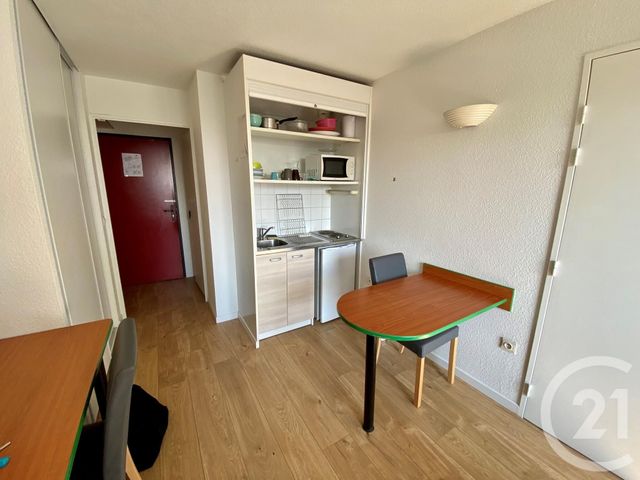 Appartement Studio &agrave; louer - 1 pi&egrave;ce - 17,32 m2 - Courbevoie - 92 - ILE-DE-FRANCE
