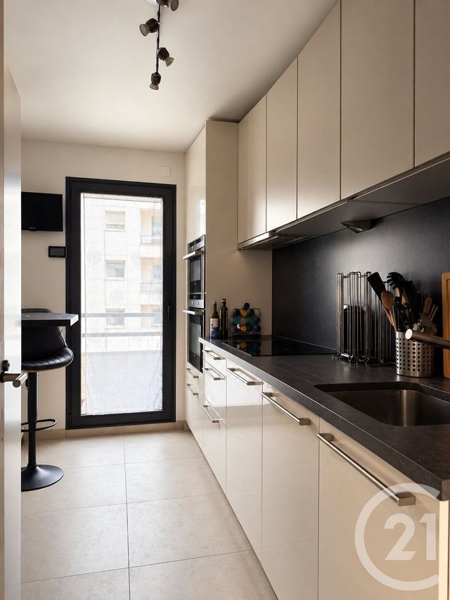 Appartement F4 &agrave; vendre - 4 pi&egrave;ces - 84,52 m2 - Courbevoie - 92 - ILE-DE-FRANCE