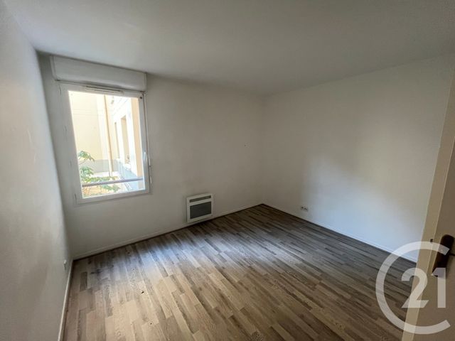 Appartement T3 &agrave; louer - 3 pi&egrave;ces - 62,89 m2 - Asnieres Sur Seine - 92 - ILE-DE-FRANCE